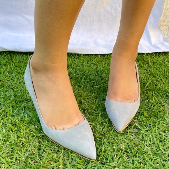 Manolo Blahnik BB Pointed Toe 50mm Kitten Heel Pump in Grey Suede - Picture 5 of 13